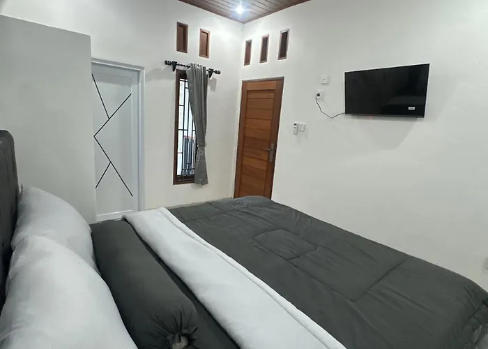 Ej House Bed & Breakfast *