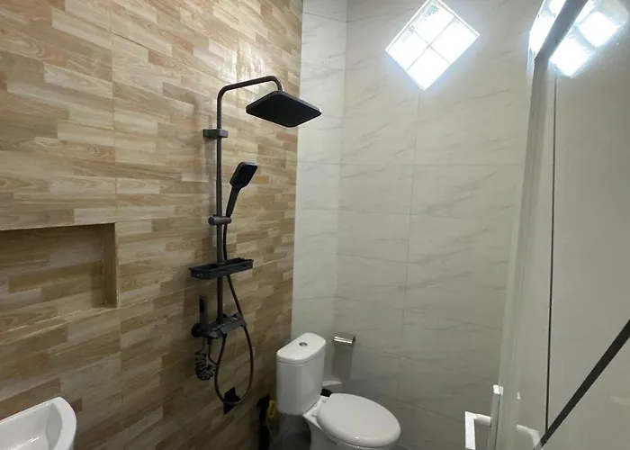 Ej House Bed & Breakfast Blahbatu